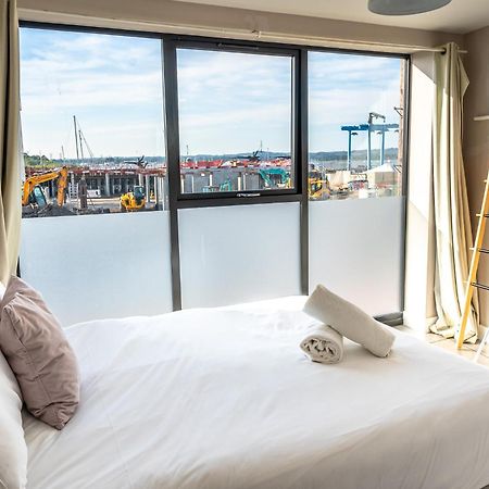 Beautiful Two Bedroom Harbour Side Apartment Poole Exteriér fotografie