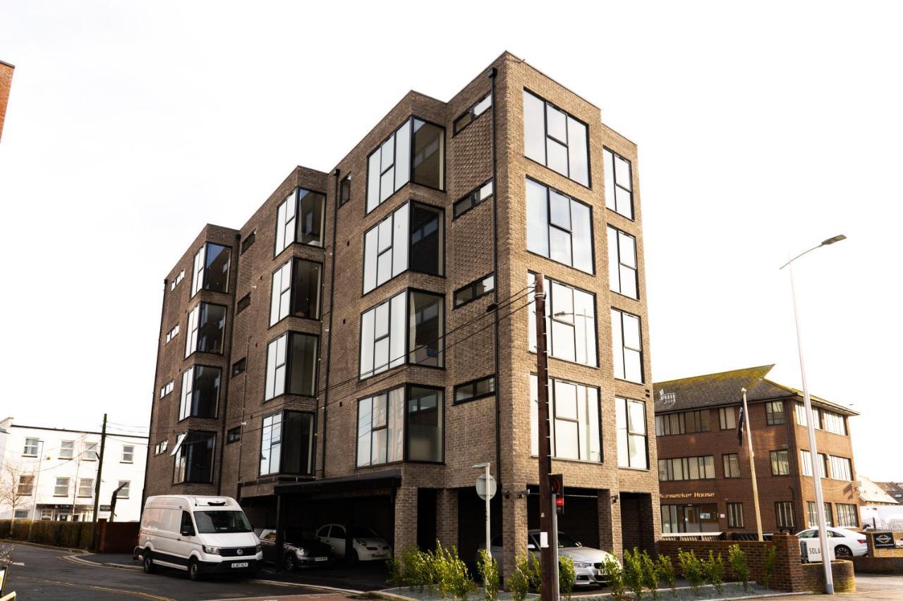 Beautiful Two Bedroom Harbour Side Apartment Poole Exteriér fotografie