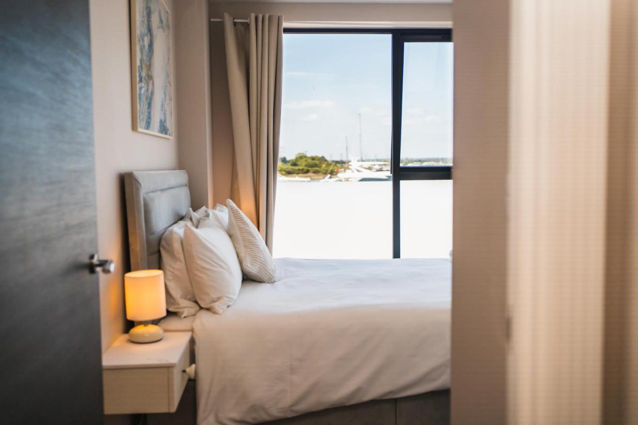 Beautiful Two Bedroom Harbour Side Apartment Poole Exteriér fotografie