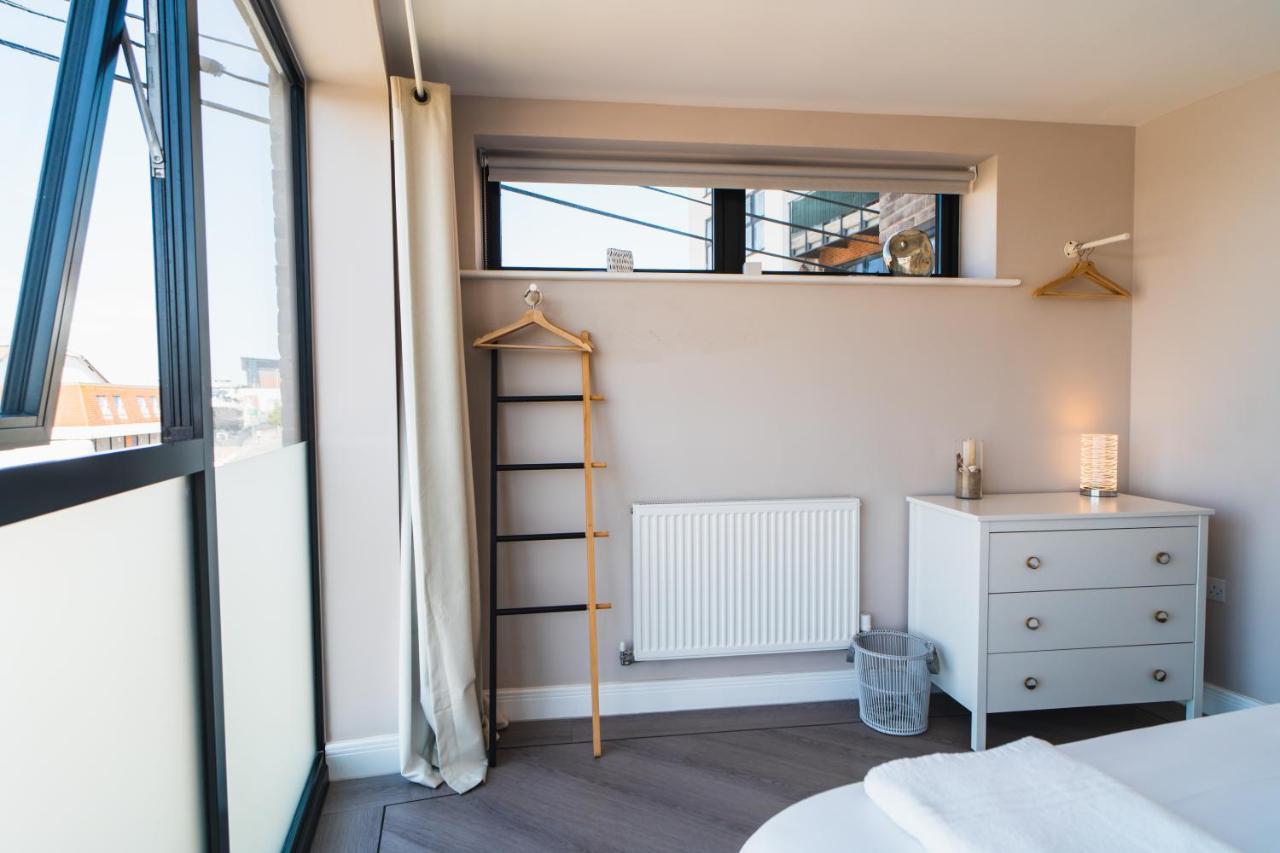 Beautiful Two Bedroom Harbour Side Apartment Poole Exteriér fotografie