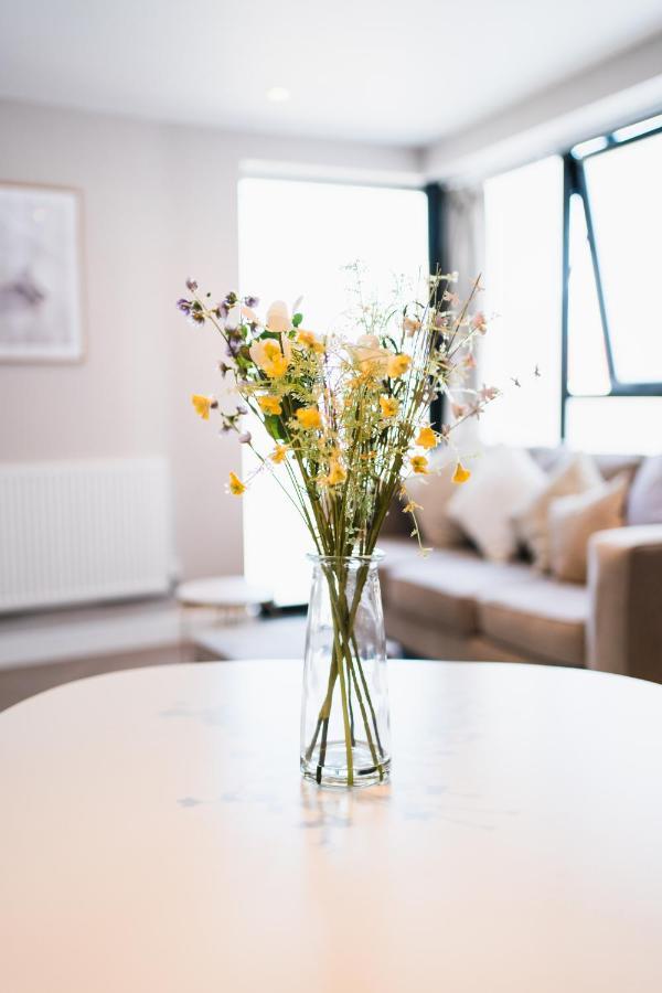 Beautiful Two Bedroom Harbour Side Apartment Poole Exteriér fotografie
