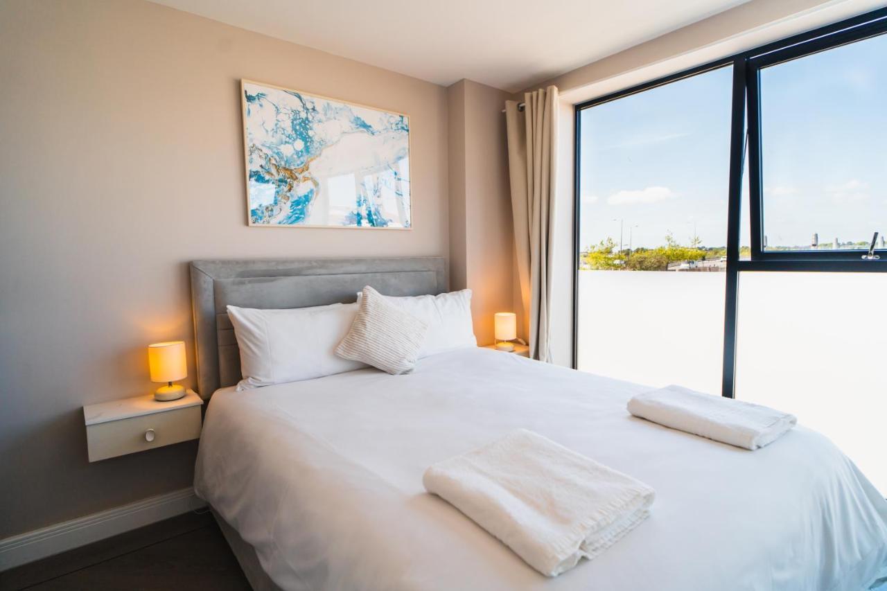 Beautiful Two Bedroom Harbour Side Apartment Poole Exteriér fotografie